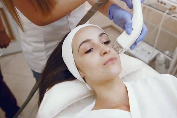 Clean Up - 40 Mins (With Massage) - Parul Beauty Salon